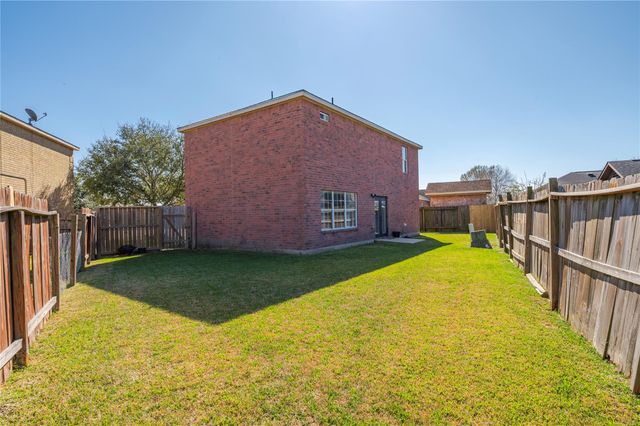 5404 Rio Alamo Street, Rosharon, TX 77583