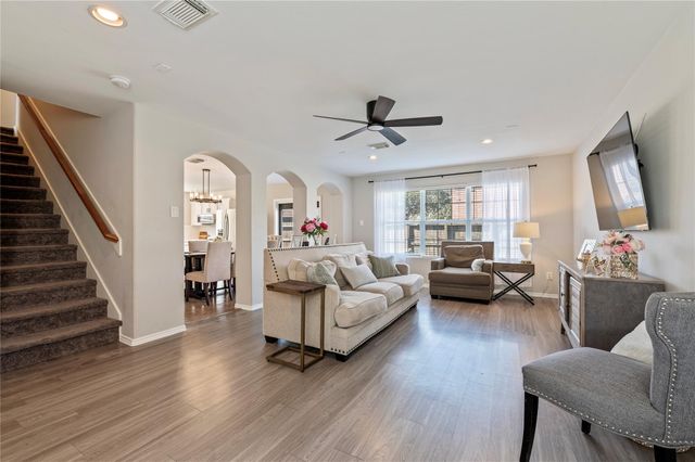 5404 Rio Alamo Street, Rosharon, TX 77583