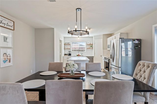 5404 Rio Alamo Street, Rosharon, TX 77583