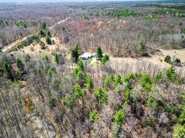 7291 S 184th Avenue, Holton, MI 49425