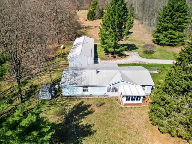 7291 S 184th Avenue, Holton, MI 49425