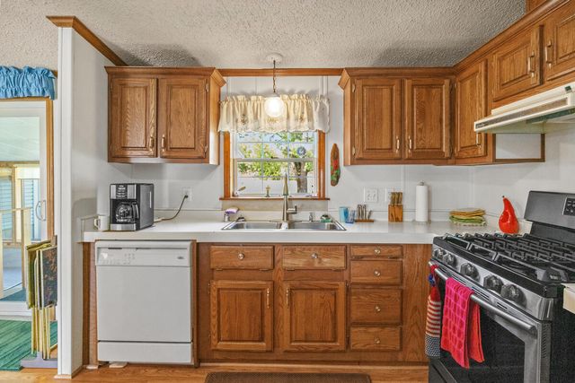 7291 S 184th Avenue, Holton, MI 49425