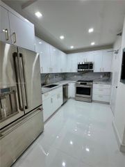 10185 Collins Ave 606, Bal Harbour, FL 33154