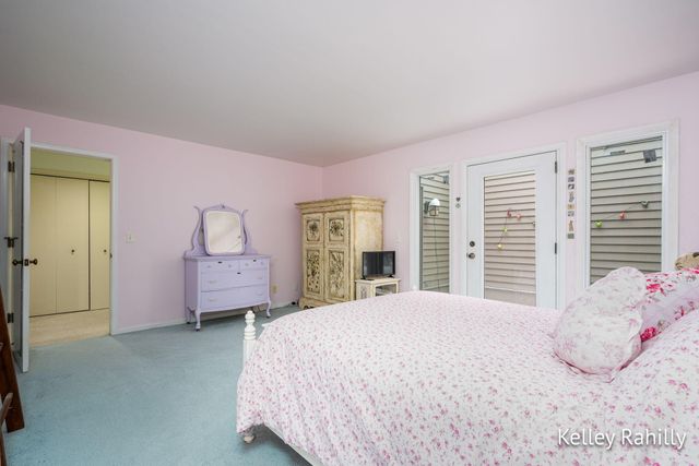 6587 Waybridge Drive SE, Grand Rapids, MI 49546