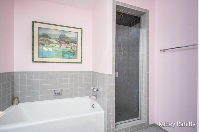 6587 Waybridge Drive SE, Grand Rapids, MI 49546