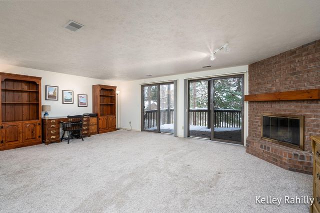 6587 Waybridge Drive SE, Grand Rapids, MI 49546