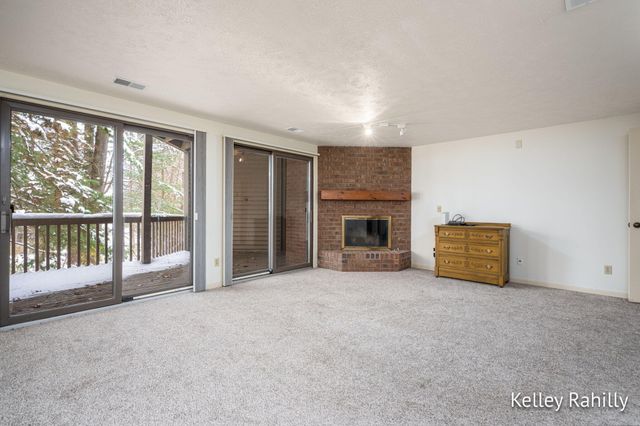 6587 Waybridge Drive SE, Grand Rapids, MI 49546