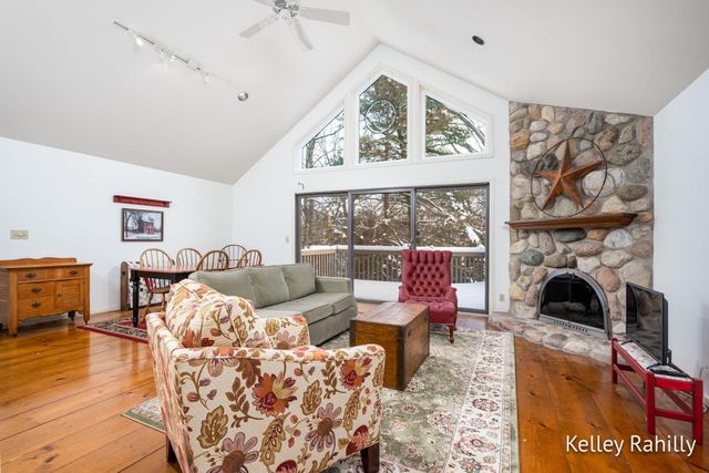 6587 Waybridge Drive SE, Grand Rapids, MI 49546