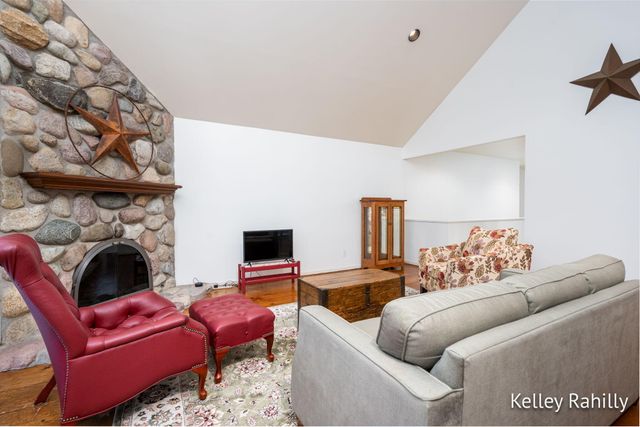 6587 Waybridge Drive SE, Grand Rapids, MI 49546