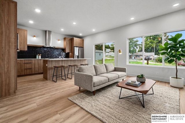 2025 S 56th Street, Omaha, NE 68106