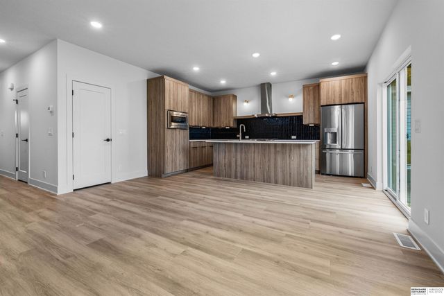 2025 S 56th Street, Omaha, NE 68106