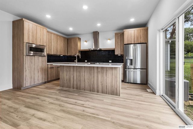2025 S 56th Street, Omaha, NE 68106