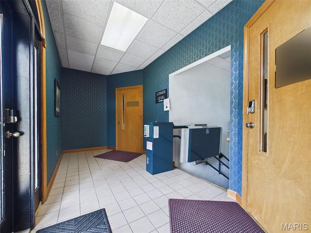 5 Executive Woods Court, Swansea, IL 62226