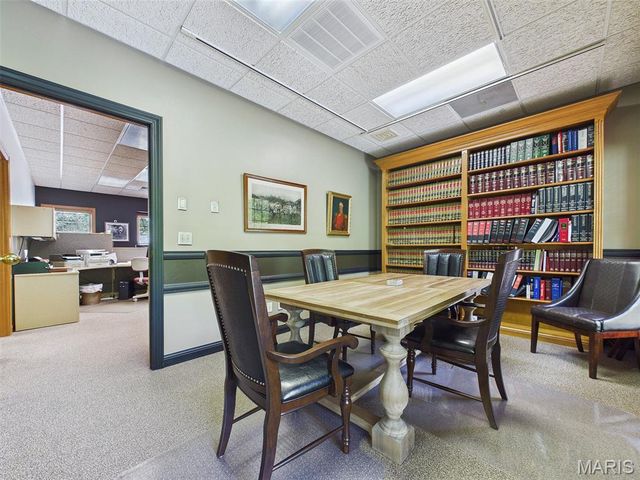 5 Executive Woods Court, Swansea, IL 62226