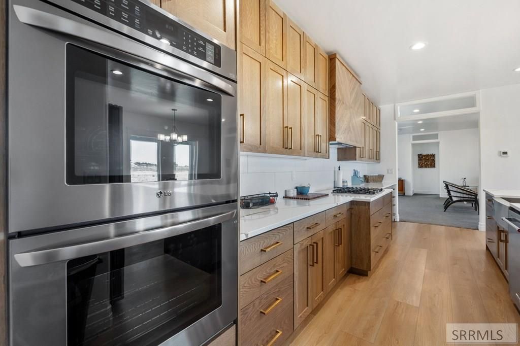 Image 10 of property listing at 956 E 1100 N, Shelley, ID 83274