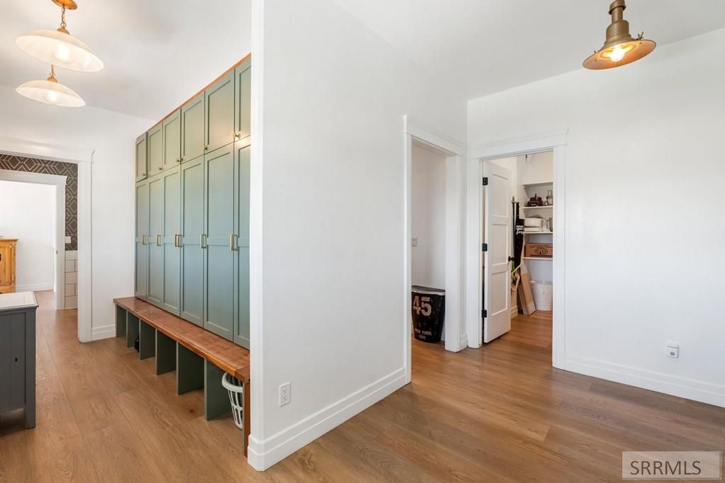 Image 18 of property listing at 956 E 1100 N, Shelley, ID 83274