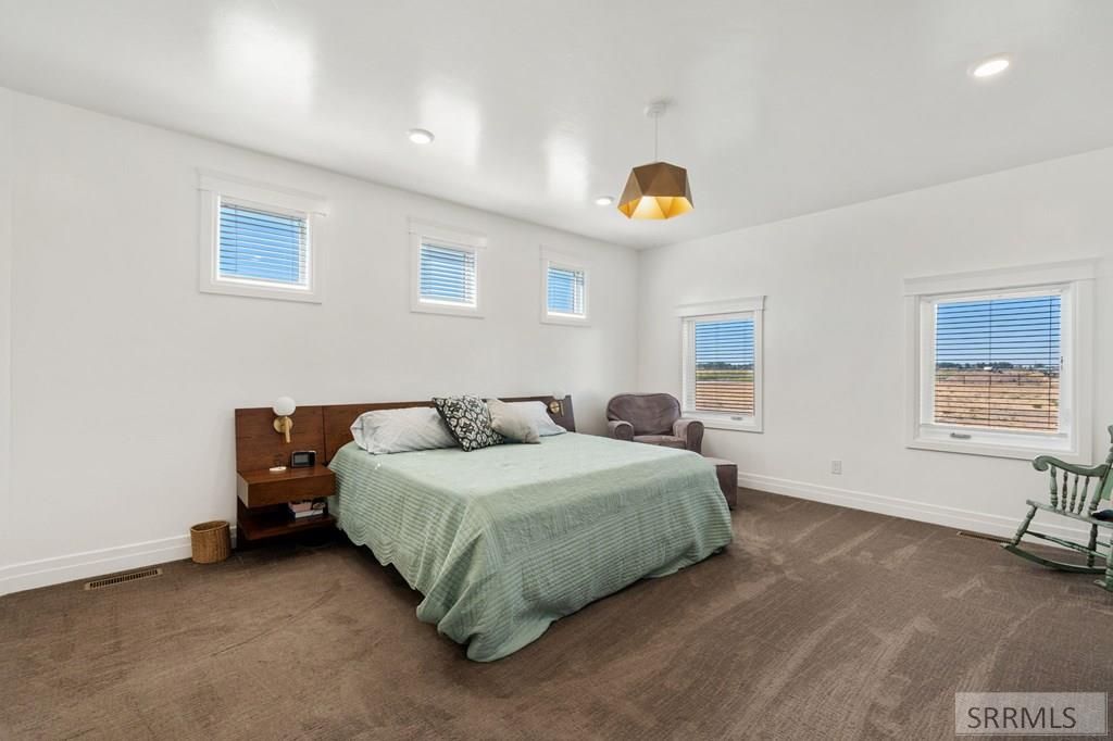 Image 21 of property listing at 956 E 1100 N, Shelley, ID 83274