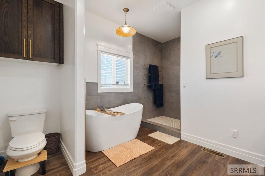 Image 27 of property listing at 956 E 1100 N, Shelley, ID 83274