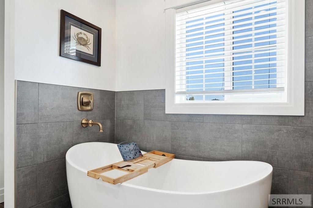 Image 28 of property listing at 956 E 1100 N, Shelley, ID 83274