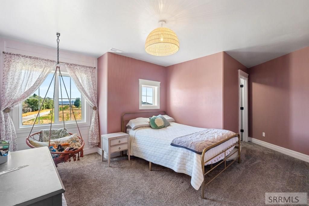 Image 34 of property listing at 956 E 1100 N, Shelley, ID 83274