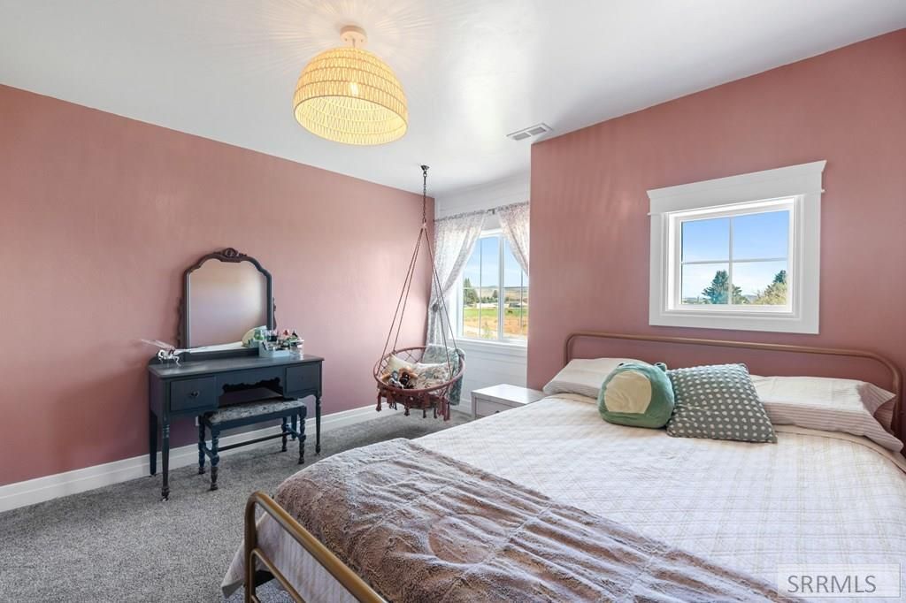 Image 35 of property listing at 956 E 1100 N, Shelley, ID 83274