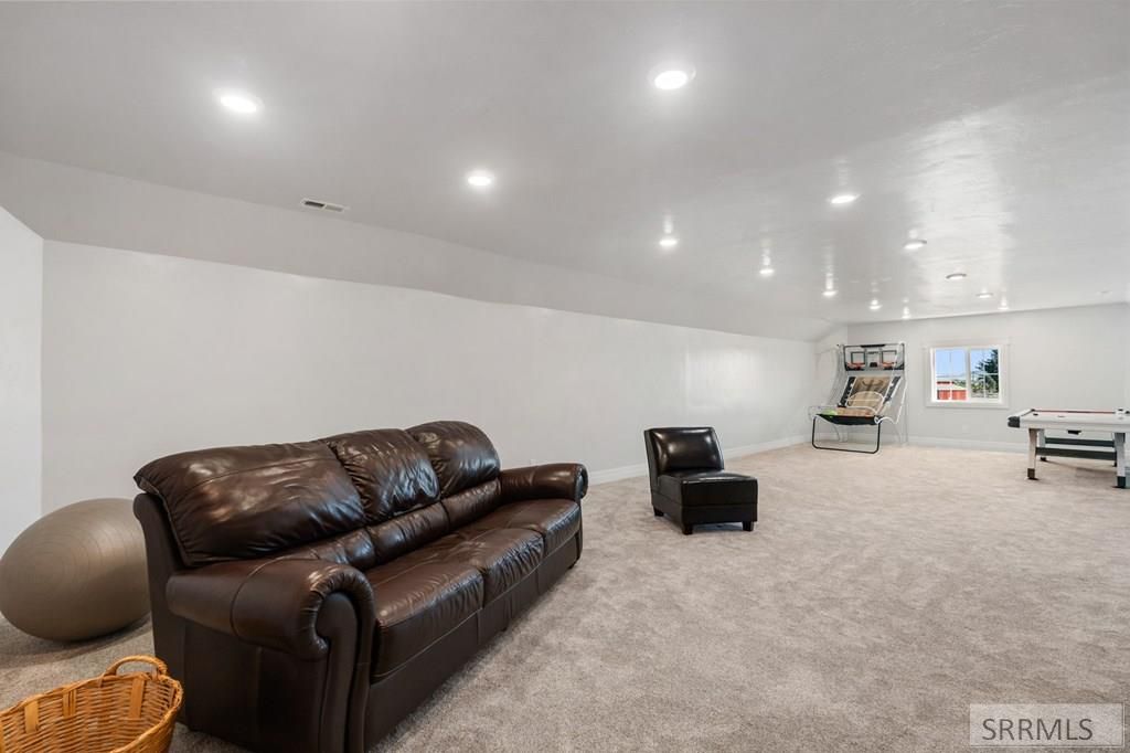 Image 43 of property listing at 956 E 1100 N, Shelley, ID 83274