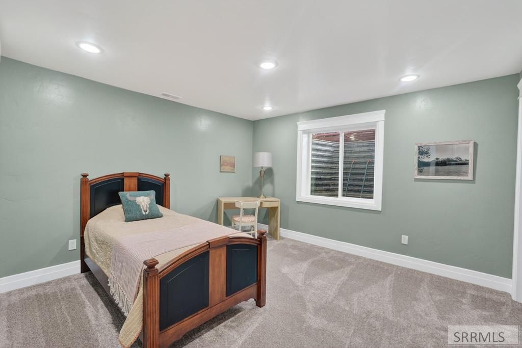 Image 54 of property listing at 956 E 1100 N, Shelley, ID 83274