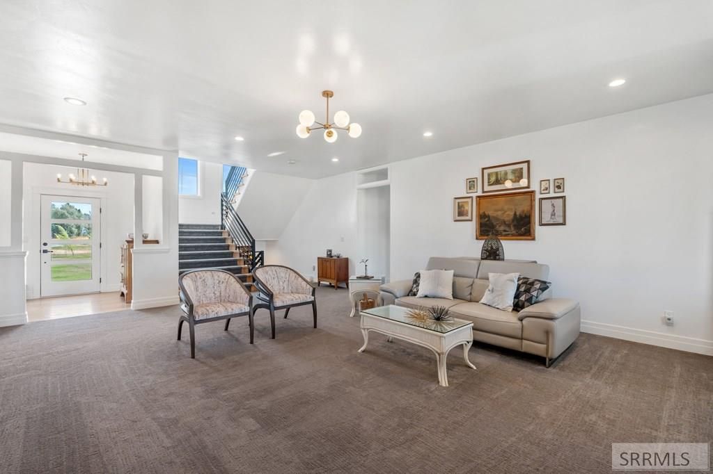 Image 6 of property listing at 956 E 1100 N, Shelley, ID 83274