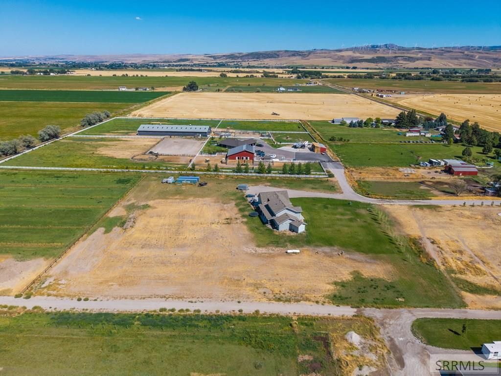 Image 67 of property listing at 956 E 1100 N, Shelley, ID 83274
