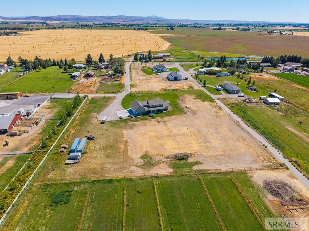 Image 69 of property listing at 956 E 1100 N, Shelley, ID 83274
