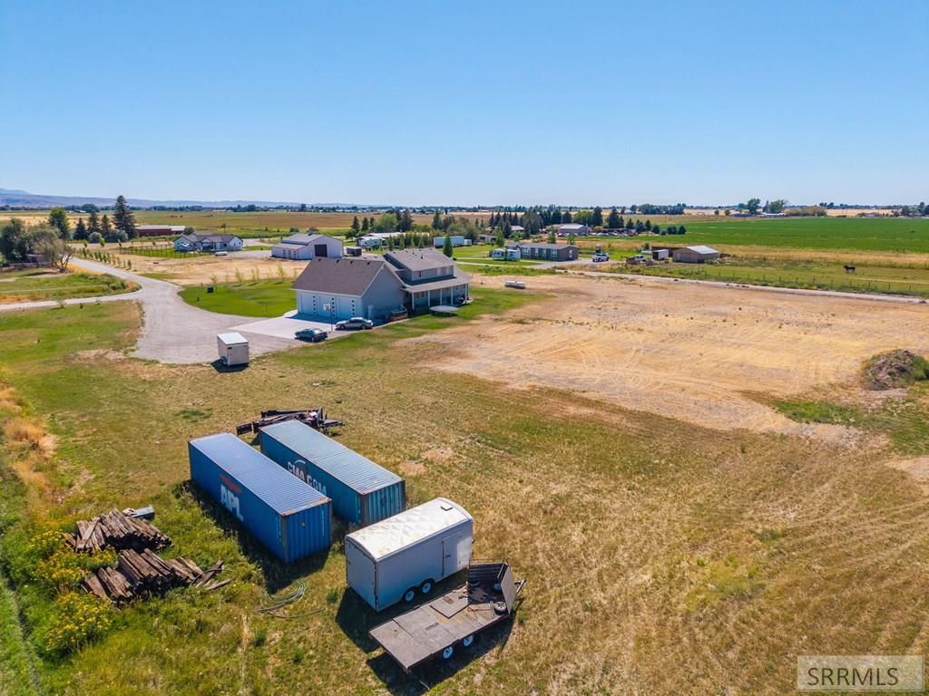 Image 72 of property listing at 956 E 1100 N, Shelley, ID 83274