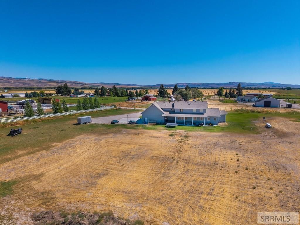 Image 74 of property listing at 956 E 1100 N, Shelley, ID 83274