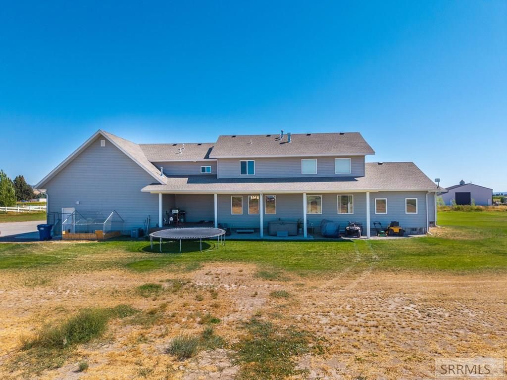 Image 77 of property listing at 956 E 1100 N, Shelley, ID 83274