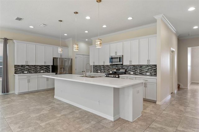 989 MAYPOLE DRIVE, Apopka, FL 32703