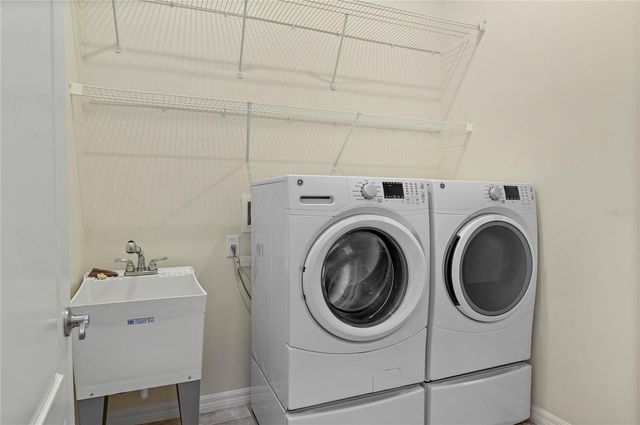 989 MAYPOLE DRIVE, Apopka, FL 32703