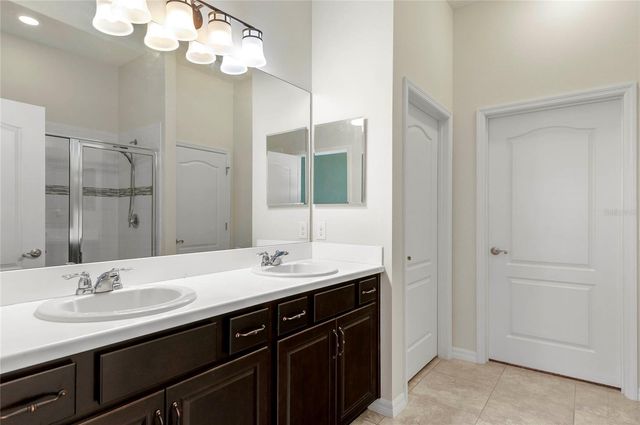 989 MAYPOLE DRIVE, Apopka, FL 32703