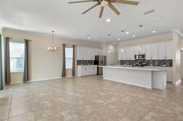 989 MAYPOLE DRIVE, Apopka, FL 32703