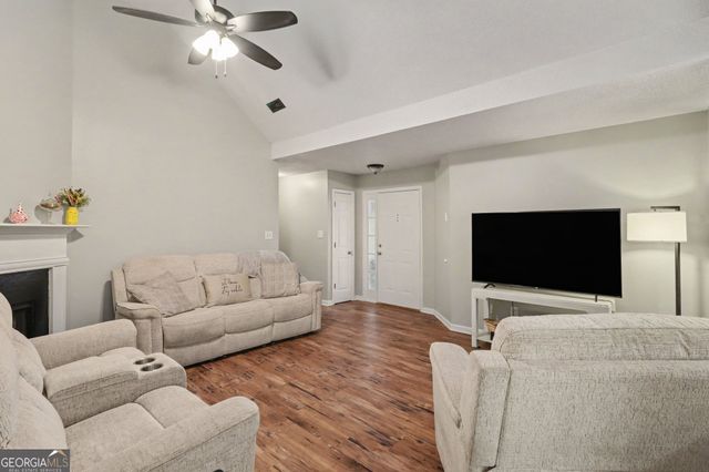 381 Buck Boulevard SE, Calhoun, GA 30701