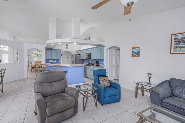 6410 NW Zee Court, Port St. Lucie, Port St Lucie, FL 34986