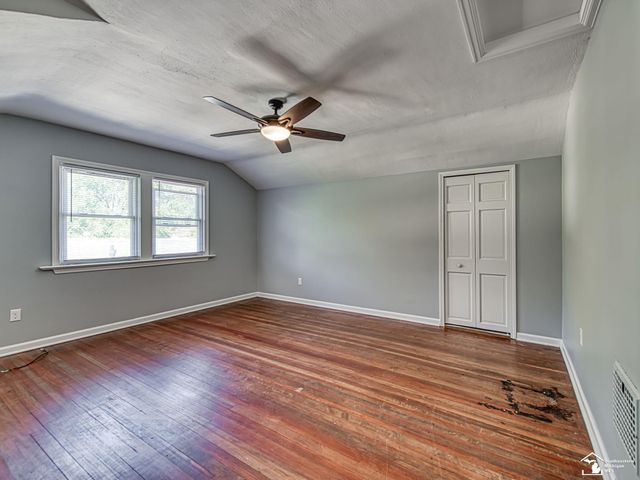 1103 W Temperance Road, Temperance, MI 48182