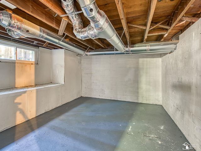 1103 W Temperance Road, Temperance, MI 48182