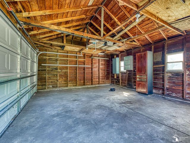 1103 W Temperance Road, Temperance, MI 48182