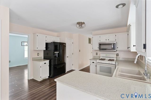 8210 Horsham Dr, Hanover, VA 23111