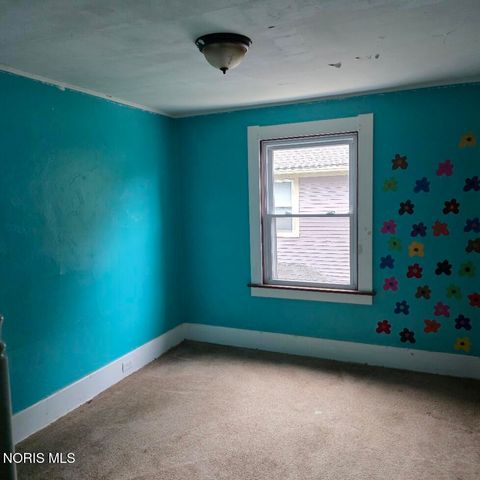 3715 Hazelhurst Avenue, Toledo, OH 43612