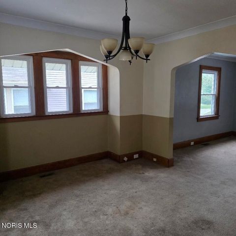 3715 Hazelhurst Avenue, Toledo, OH 43612