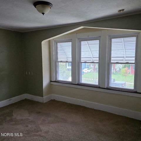 3715 Hazelhurst Avenue, Toledo, OH 43612