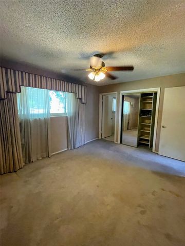 5300 Lake Crest Drive, Waco, TX 76710