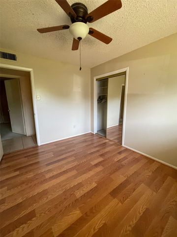 5300 Lake Crest Drive, Waco, TX 76710