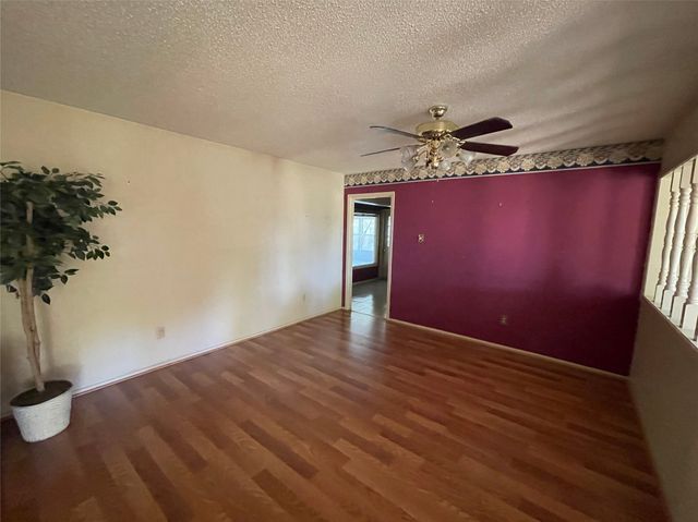 5300 Lake Crest Drive, Waco, TX 76710