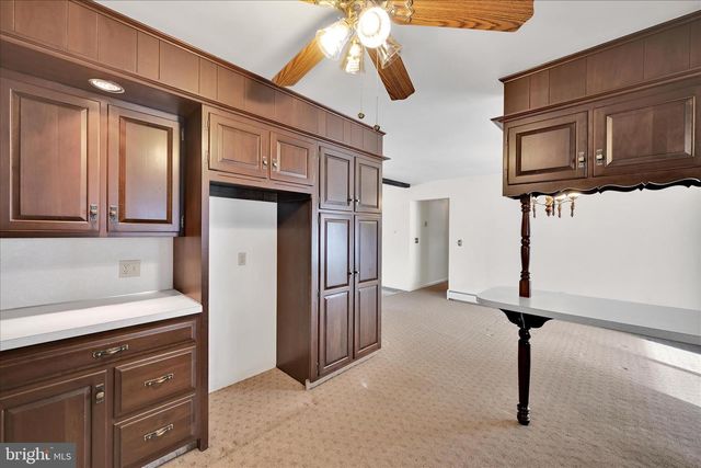 35 APPLE LN, Myerstown, PA 17067